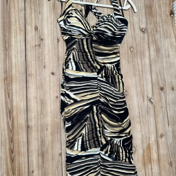 Cache Animal Print Bodycon Ruched Midi Dress - Picture 2 of 6